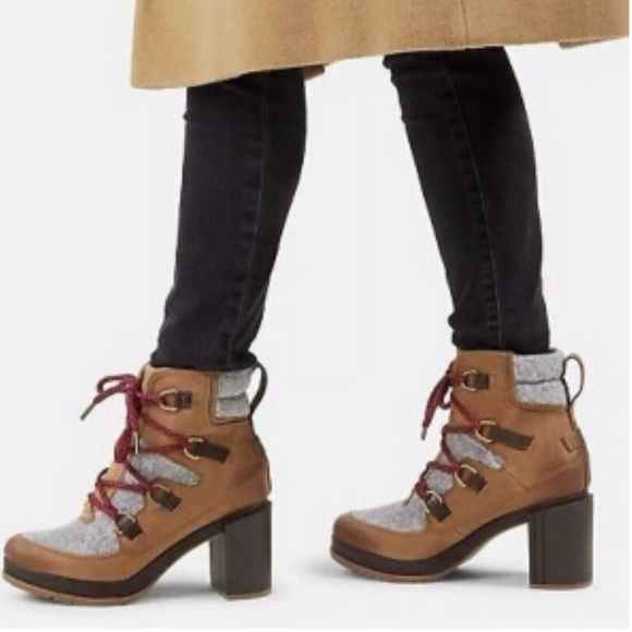 Sorel Shoes - Sorel Blake Lace Heeled Boots Tan Size 6.5 NEW w/ Box $220